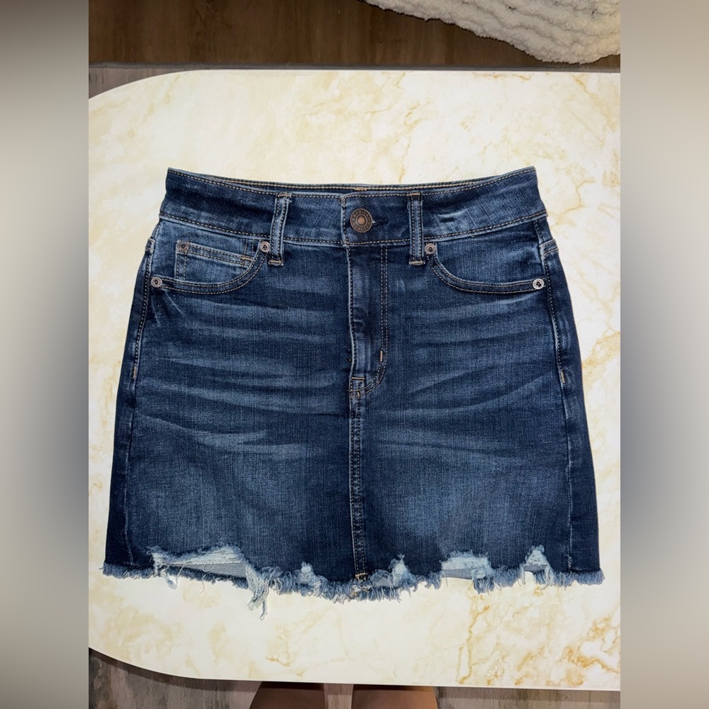 🏷️ 🛍️ American Eagle Stretch Medium Wash Denim Mini Skirt 🏷️ 🛍️